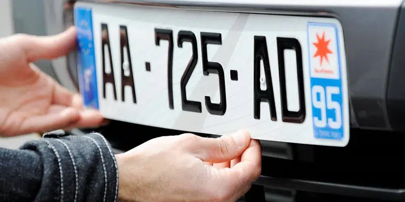 Qui doit remplir le mandat d’immatriculation