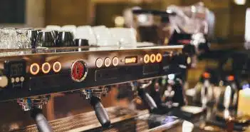 Comment choisir une machine à café à grains professionnelle ?