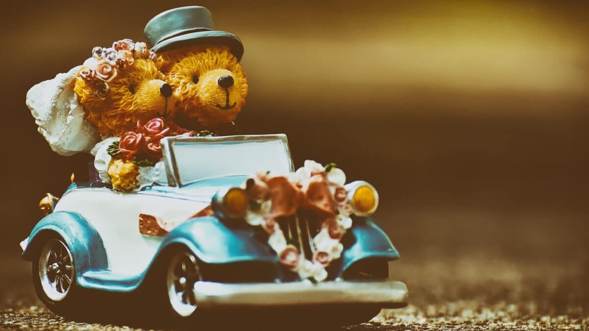 Faire-part de mariage humoristique : surprenez vos invités !