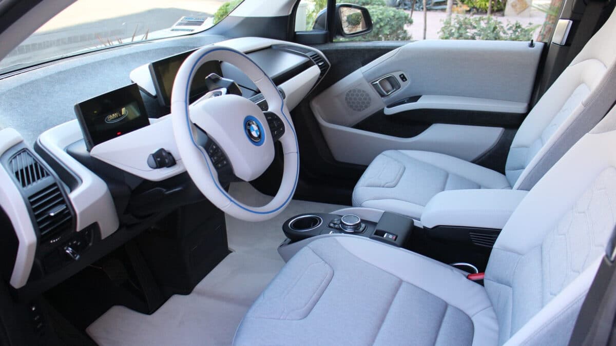 Les avantages d'un tapis de voiture fait sur mesure