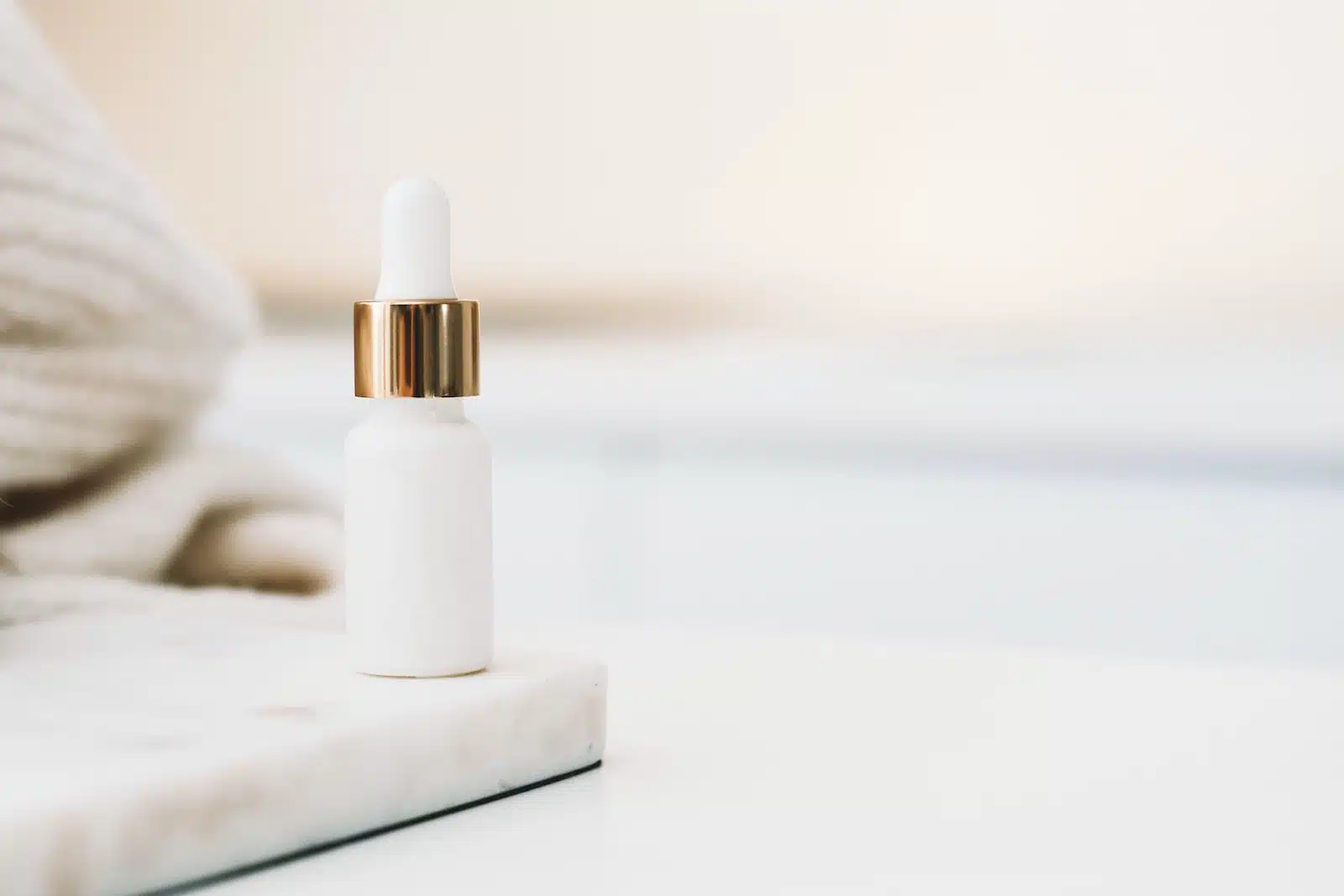 Gel de silice : un matériau utilisé en cosmétique et en industrie